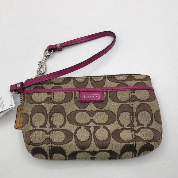 NWT Coach w/COA Signature Wristlet Magenta - Picture 1 of 9